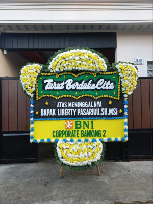 Papan Bunga Duka di Warudoyong